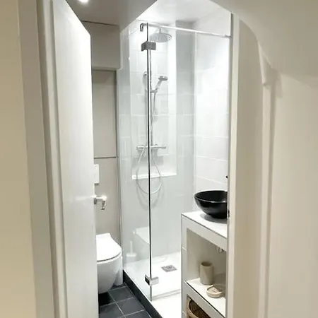 Climatisé Pour 1 Ou 2 Personnes Au 109 Avenue Mozart 16 Appartamento Parigi