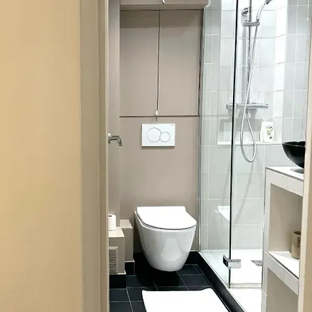 Climatisé Pour 1 Ou 2 Personnes Au 109 Avenue Mozart 16 * Parigi