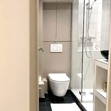 Climatisé Pour 1 Ou 2 Personnes Au 109 Avenue Mozart 16 Parigi
